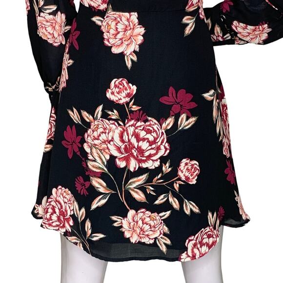 Cupcakes and Cashmere Dress Long SleeveHidden Zipper on side Full Lining… - Picture 11 of 16